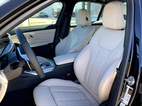 Used 2026 BMW 330i Sedan w/ Premium Package image 9