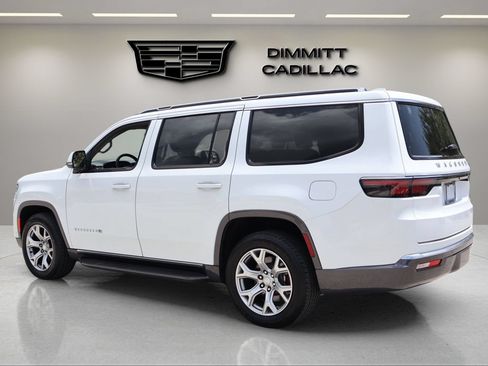 Used 2022 Jeep Wagoneer Series II RWD image 7