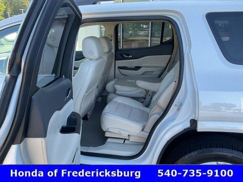 Used 2021 GMC Acadia Denali w/ Denali Ultimate Package AWD/4WD image 21