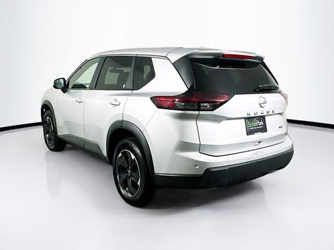 Used 2025 Nissan Rogue SV AWD/4WD image 5