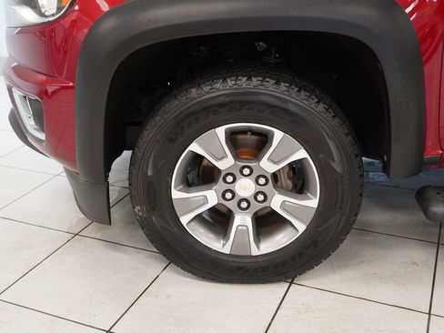 Used 2018 Chevrolet Colorado Z71 AWD/4WD image 16