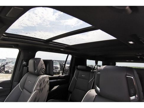 New 2026 Cadillac Escalade ESV Sport AWD/4WD image 24