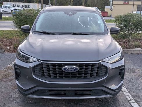 Used 2024 Ford Escape Active w/ Cold Weather Package FWD image 2