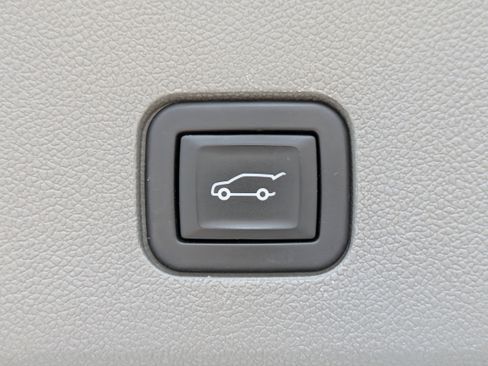 Certified 2023 Cadillac XT6 Premium Luxury w/ Technology Package image 12