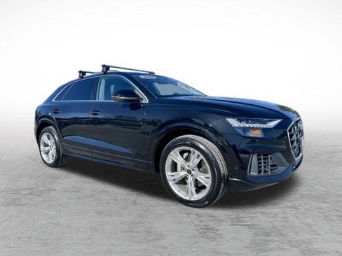 Used 2023 Audi Q8 Premium Plus image 3