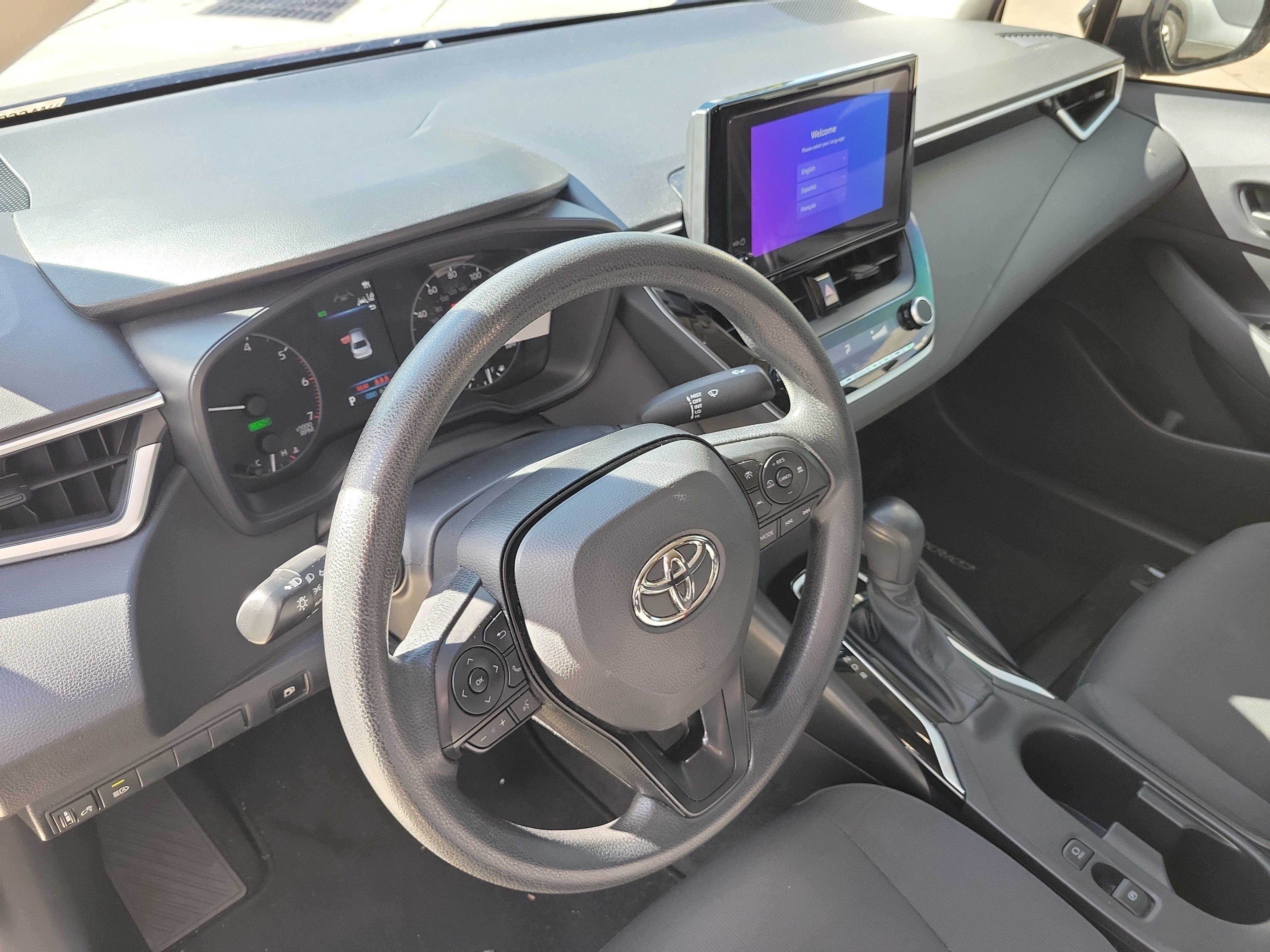 Used 2025 Toyota Corolla LE FWD image 23