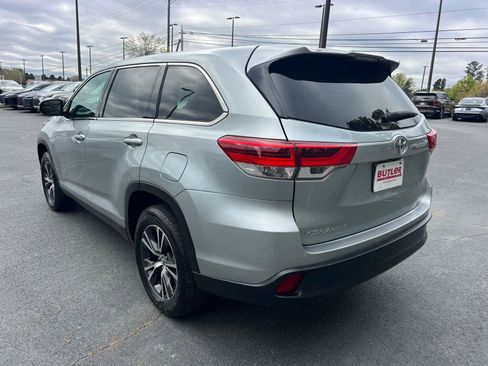 Used 2019 Toyota Highlander LE image 8