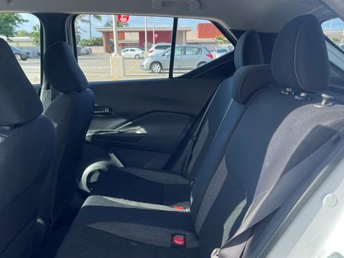 Used 2018 Nissan Kicks S FWD image 18