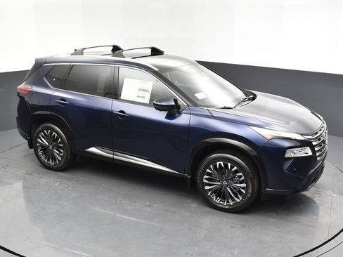 Certified 2025 Nissan Rogue Platinum w/ Platinum Premium Package image 23