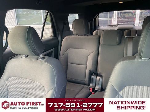 Used 2016 Ford Explorer XLT AWD/4WD image 9