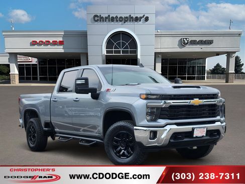 Used 2025 Chevrolet Silverado 2500 LT w/ Convenience Package AWD/4WD image 1
