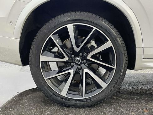 Used 2025 Volvo XC90 B5 Plus image 31