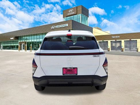Certified 2026 Hyundai Kona SE FWD image 5
