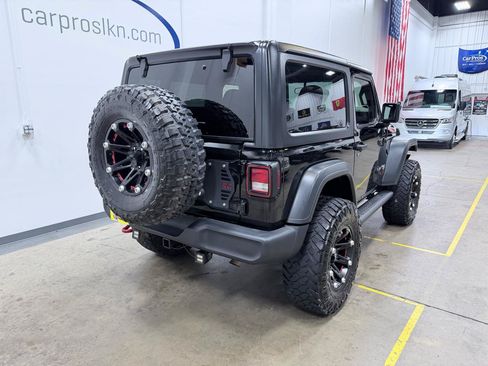 Used 2018 Jeep Wrangler Sport AWD/4WD image 7