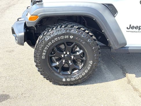 Used 2022 Jeep Wrangler Unlimited Sport image 12