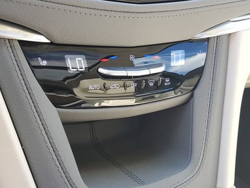 Certified 2023 Cadillac XT5 Premium Luxury FWD image 22