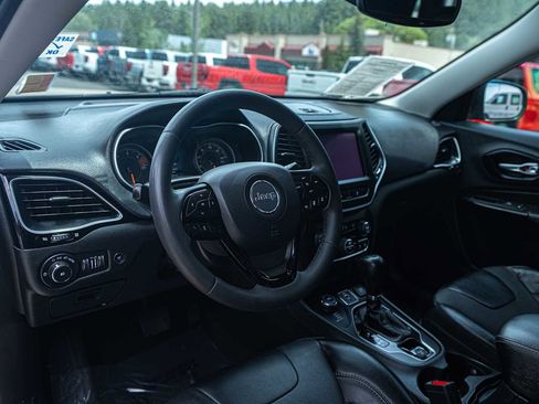 Used 2023 Jeep Cherokee Altitude Lux AWD/4WD image 9
