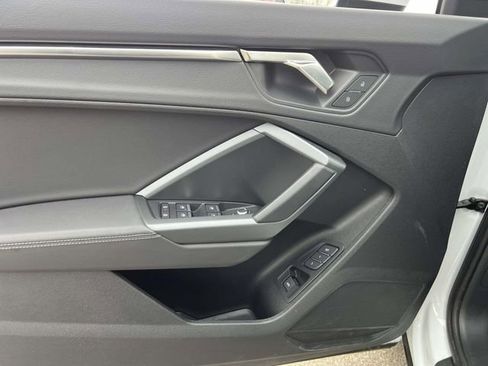 Certified 2025 Audi Q3 2.0T Premium w/ Convenience Package image 15