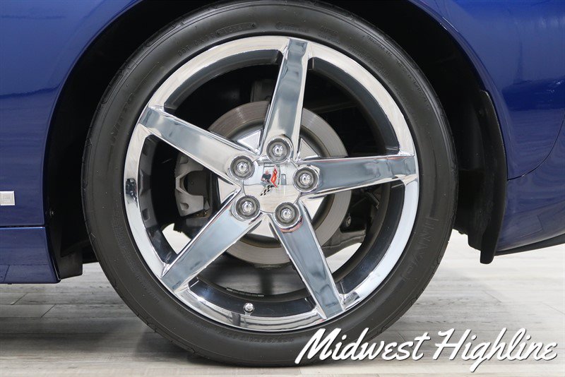 Used 2006 Chevrolet Corvette Coupe w/ Preferred Equipment Group RWD image 18