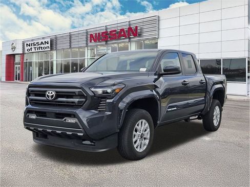 Used 2024 Toyota Tacoma SR5 image 3