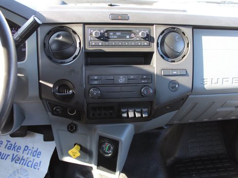 Used 2021 Ford F650 2WD Regular Cab Super Duty image 8