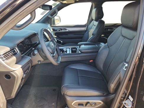New 2026 Jeep Grand Wagoneer Limited w/ Premium Group II AWD/4WD image 9