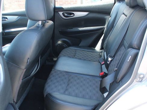 Used 2020 Nissan Rogue Sport SV w/ Technology Package AWD/4WD image 17
