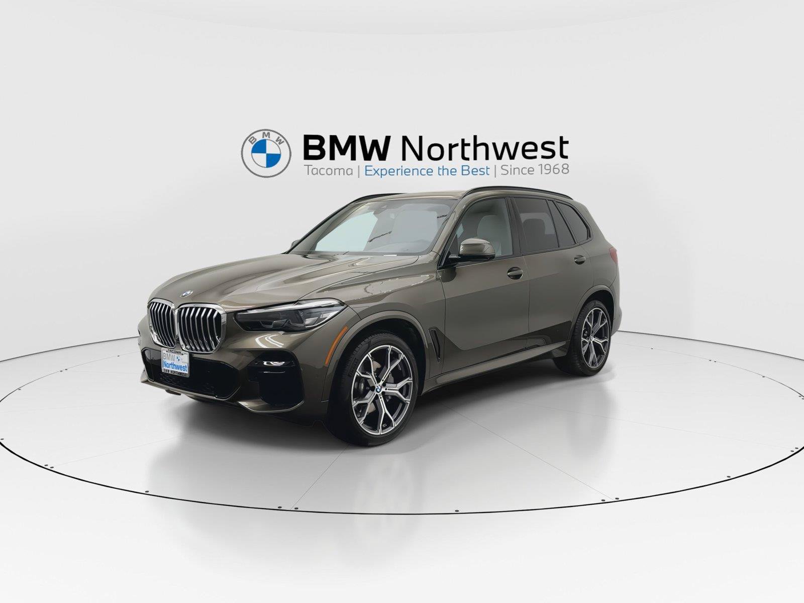 Used 2023 BMW X5 xDrive40i w/ M Sport Package AWD/4WD image 9
