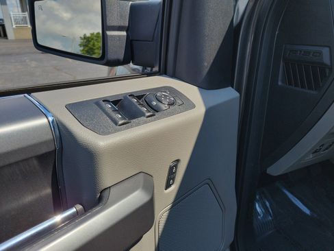 Used 2018 Ford F150 XLT w/ Equipment Group 302A Luxury image 18