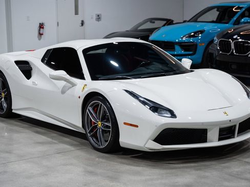 Used 2018 Ferrari 488 Spider image 14