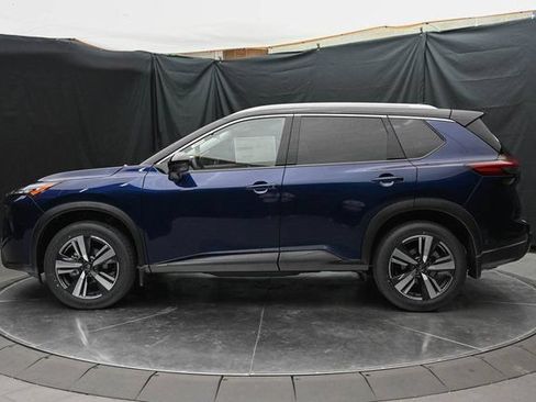 New 2025 Nissan Rogue SL w/ SL Premium Package AWD/4WD image 10