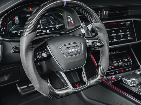 Used 2022 Audi RS 6 AWD/4WD image 40