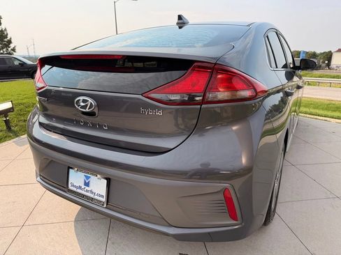 Used 2020 Hyundai Ioniq SE FWD image 30