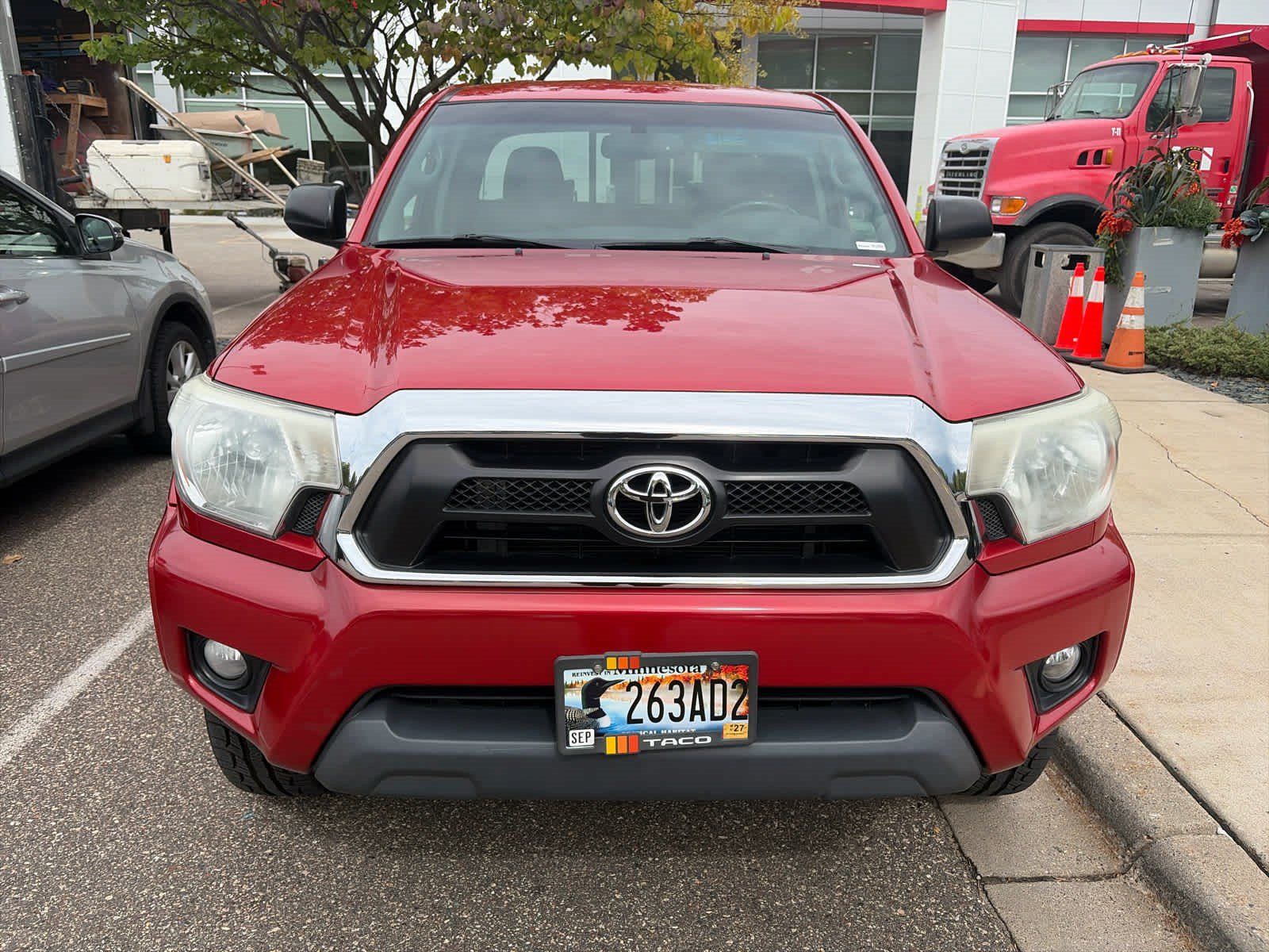 Used 2012 Toyota Tacoma 4x4 Access Cab V6 w/ SR5 Pkg image 2