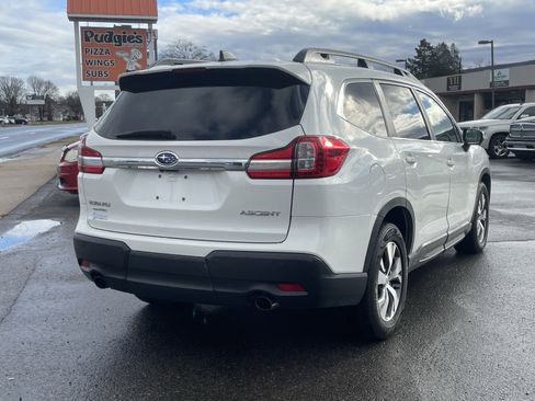 Used 2022 Subaru Ascent Premium image 3
