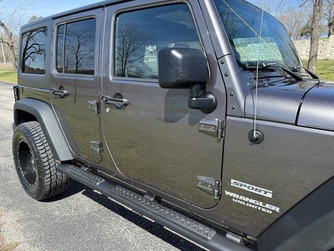 Used 2014 Jeep Wrangler Unlimited Sport w/ Quick Order Package 24S AWD/4WD image 10