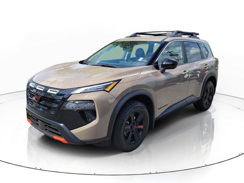 Used 2025 Nissan Rogue SV w/ Rock Creek Premium Package AWD/4WD image 4