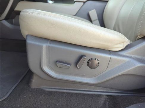 Used 2021 Ford Expedition XLT image 9