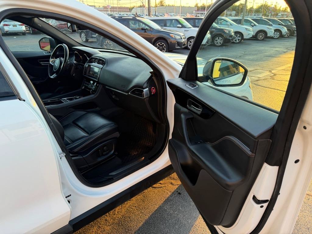 Used 2018 Jaguar F-PACE Prestige AWD/4WD image 10