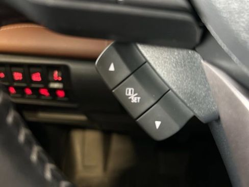 Used 2020 Subaru Forester Touring AWD/4WD image 13