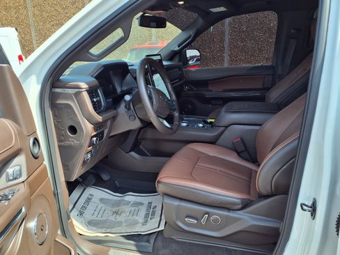 Used 2023 Ford Expedition King Ranch AWD/4WD image 12