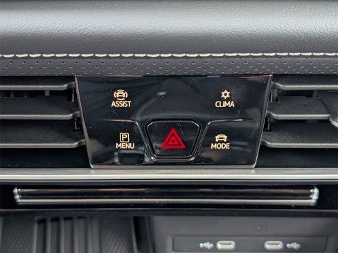 New 2025 Volkswagen Atlas SEL image 23