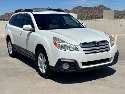 Used 2013 Subaru Outback 2.5i Premium AWD/4WD image 4