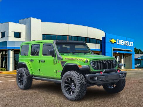 Used 2025 Jeep Wrangler Unlimited Rubicon AWD/4WD image 8