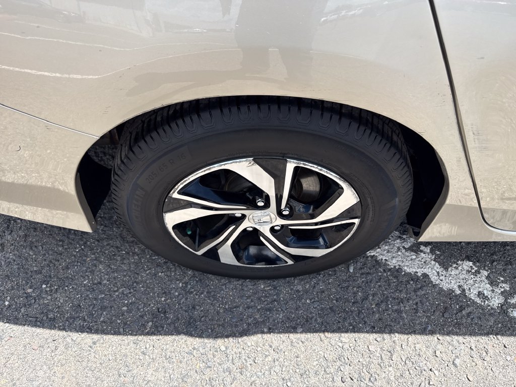 Used 2016 Honda Accord LX image 38