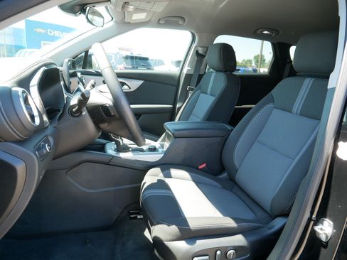 Used 2025 Chevrolet Blazer LT AWD/4WD image 34