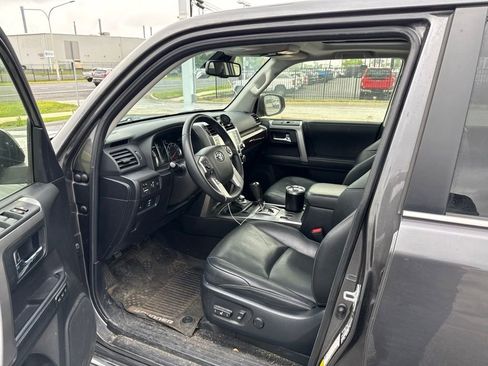 Used 2020 Toyota 4Runner Limited AWD/4WD image 9