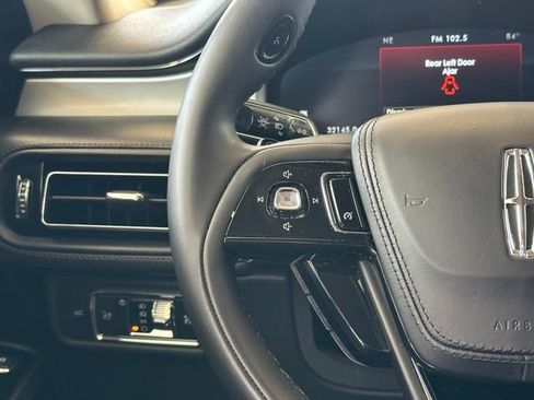 Certified 2023 Lincoln Aviator AWD w/ Elements Package image 8
