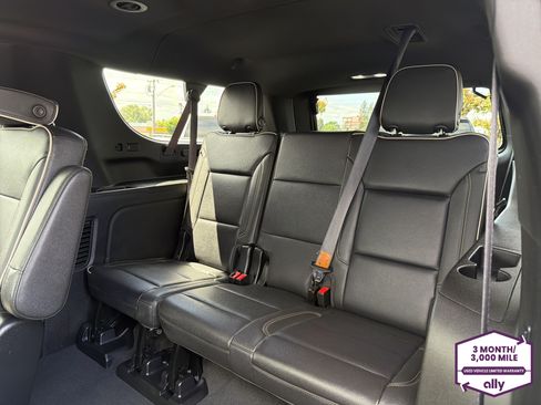 Used 2024 Chevrolet Suburban Premier AWD/4WD image 12
