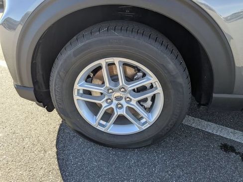 New 2026 Ford Explorer Active RWD image 25